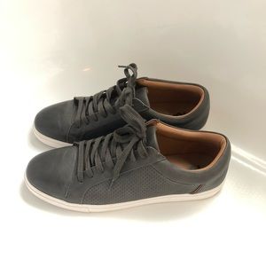 Grey leather tennis shoes, sz 11